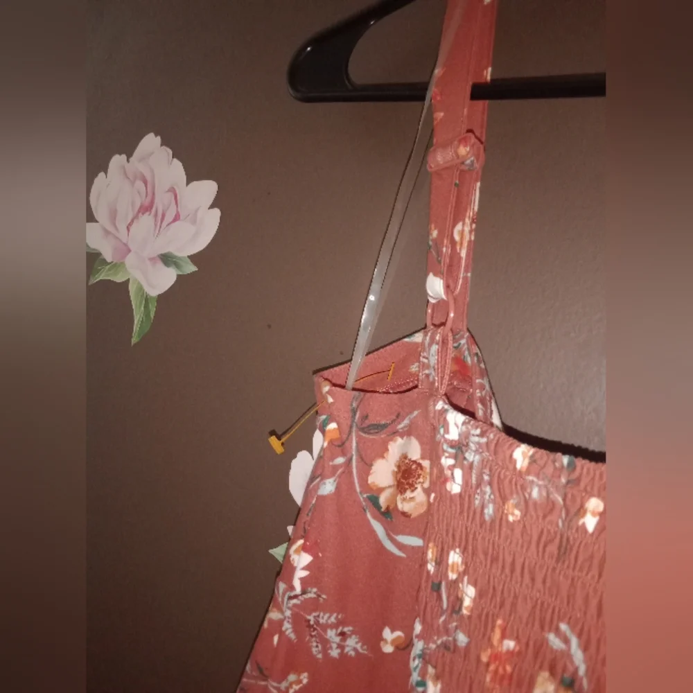 Floral dress 🌸 - Picture 5 of 7